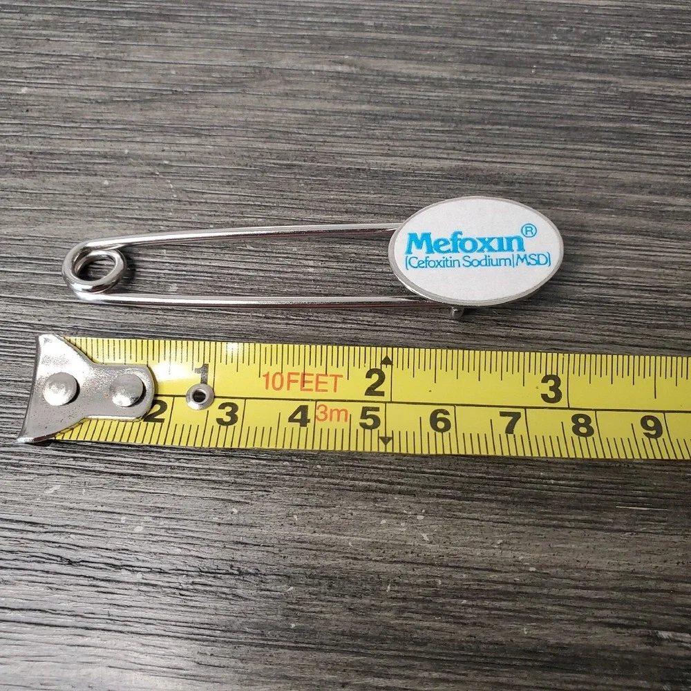 Mefoxin Safety Pin Lapel Pin Medical Medication Advertising